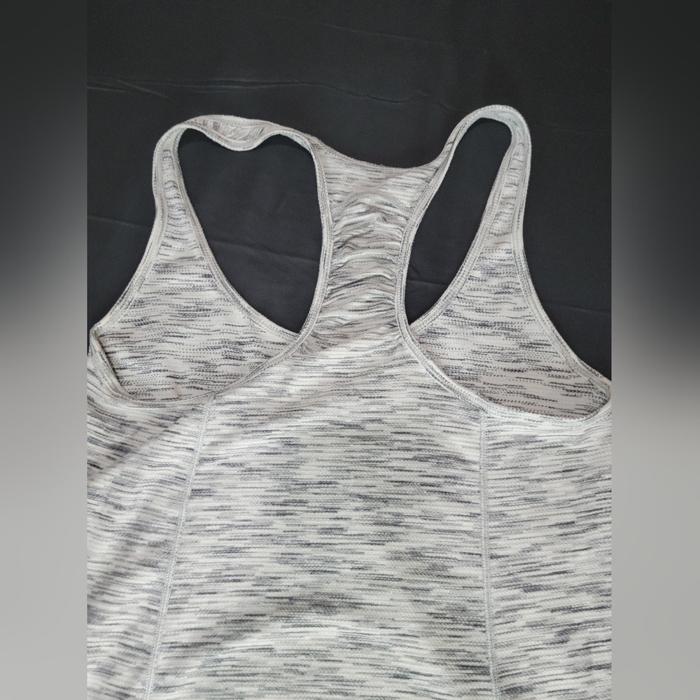 Tank top - Picture 2 of 4